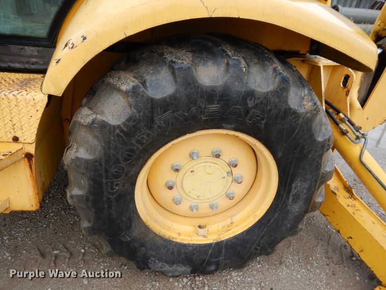 image for item DI8273 2000 Komatsu WB140-2  backhoe