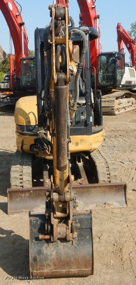 image for item DI8303 2005 Caterpillar 303 CR  mini excavator