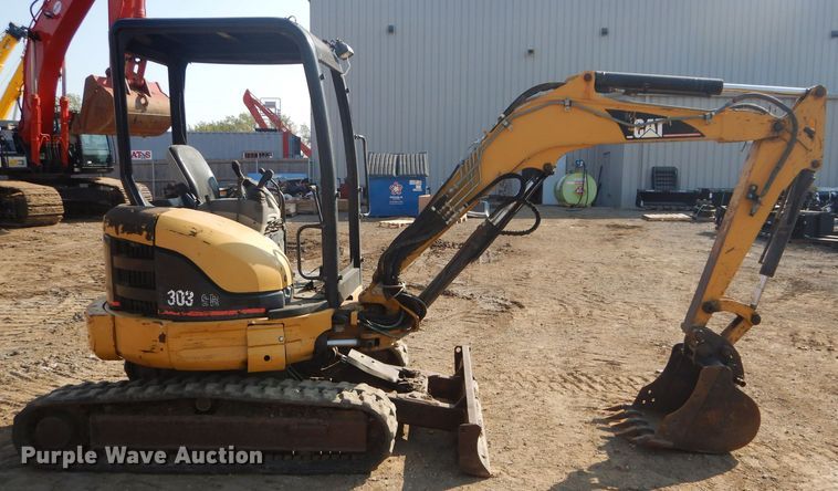 image for item DI8303 2005 Caterpillar 303 CR  mini excavator