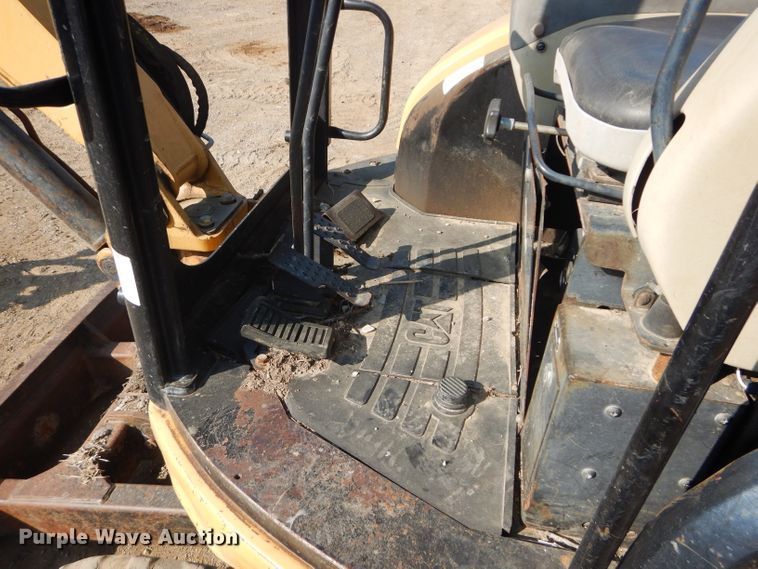 image for item DI8303 2005 Caterpillar 303 CR  mini excavator