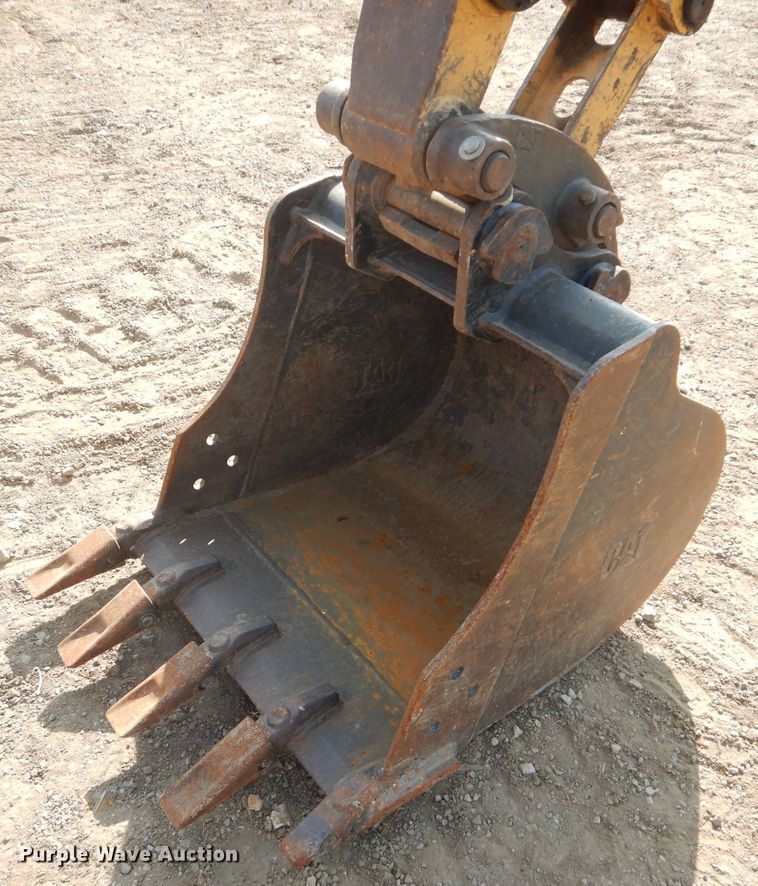 image for item DI8303 2005 Caterpillar 303 CR  mini excavator