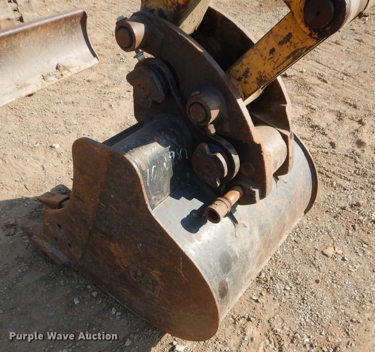 image for item DI8303 2005 Caterpillar 303 CR  mini excavator