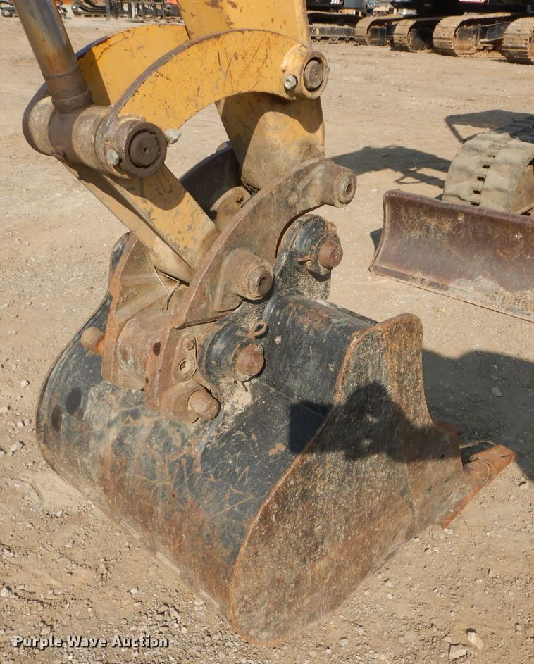 image for item DI8303 2005 Caterpillar 303 CR  mini excavator