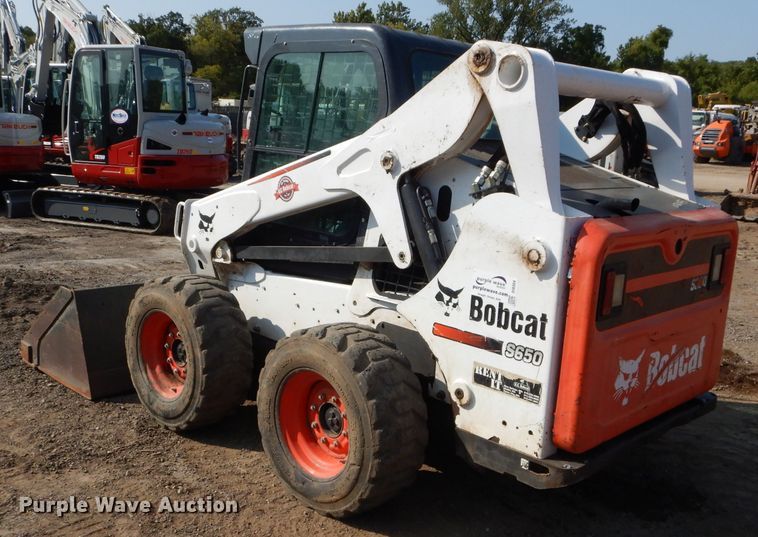 image for item DI8304 2014 Bobcat S650  skid steer loader