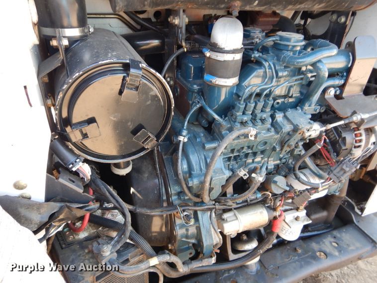 image for item DI8304 2014 Bobcat S650  skid steer loader