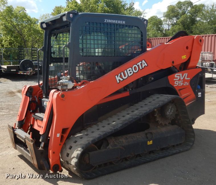 image for item DI8500 2017 Kubota SVL95-2S  tracked skid steer loader