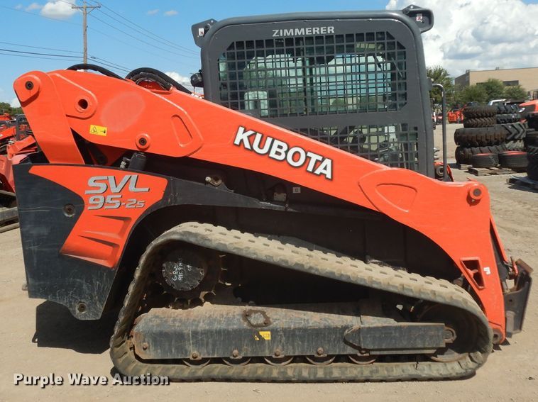 image for item DI8500 2017 Kubota SVL95-2S  tracked skid steer loader