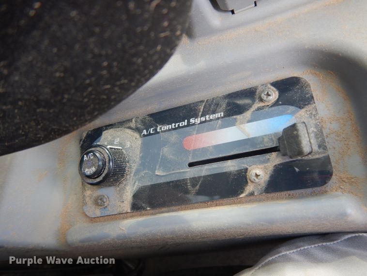 image for item DI8500 2017 Kubota SVL95-2S  tracked skid steer loader