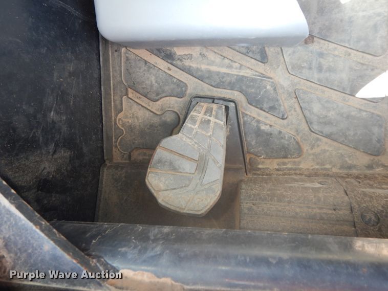 image for item DI8500 2017 Kubota SVL95-2S  tracked skid steer loader