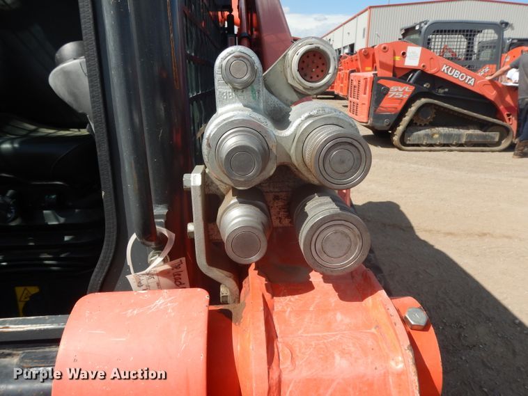 image for item DI8500 2017 Kubota SVL95-2S  tracked skid steer loader