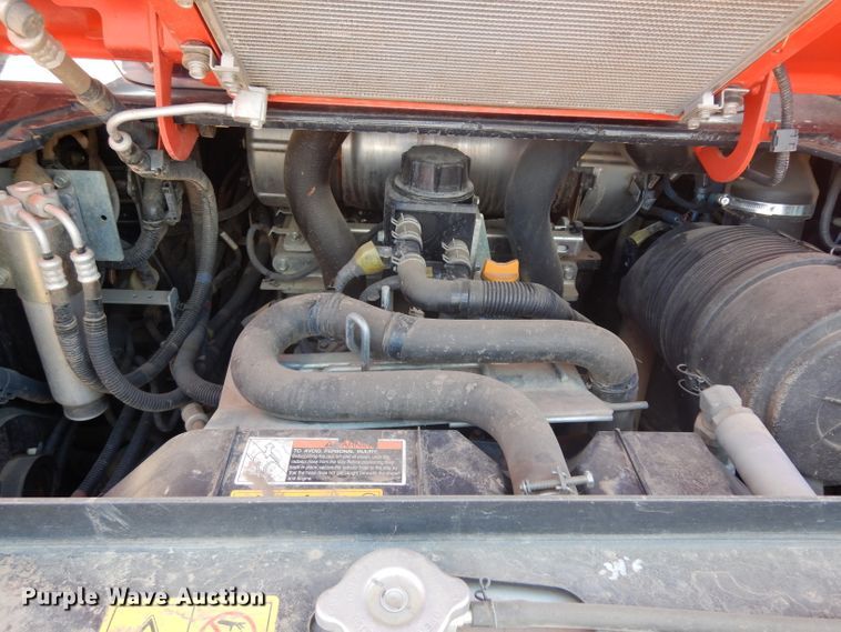 image for item DI8500 2017 Kubota SVL95-2S  tracked skid steer loader