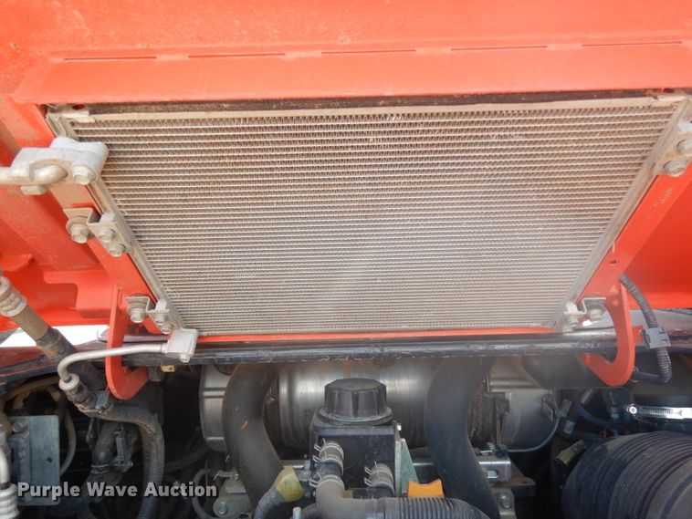 image for item DI8500 2017 Kubota SVL95-2S  tracked skid steer loader