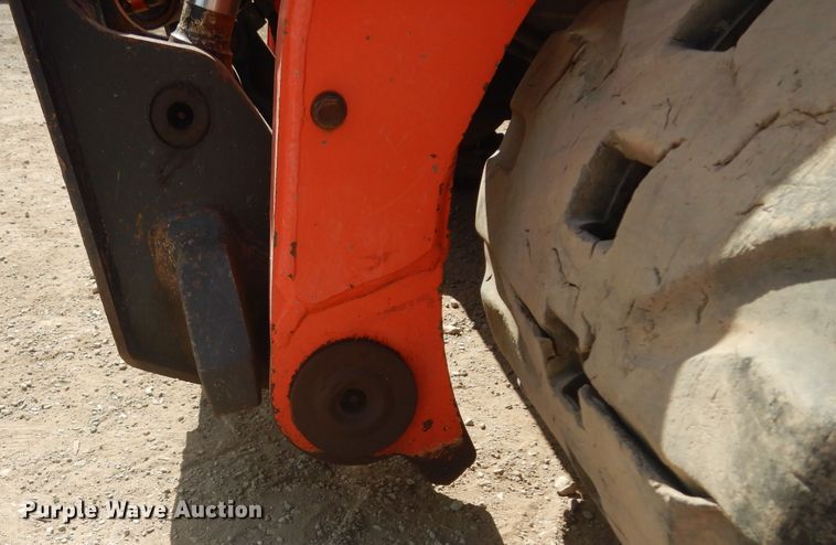 image for item DI8500 2017 Kubota SVL95-2S  tracked skid steer loader