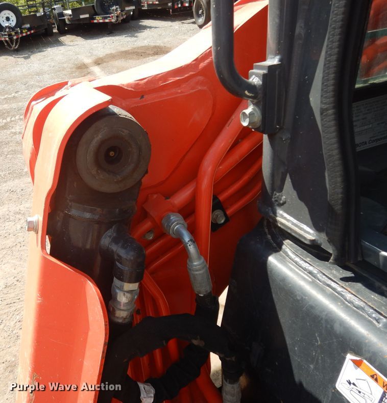 image for item DI8500 2017 Kubota SVL95-2S  tracked skid steer loader