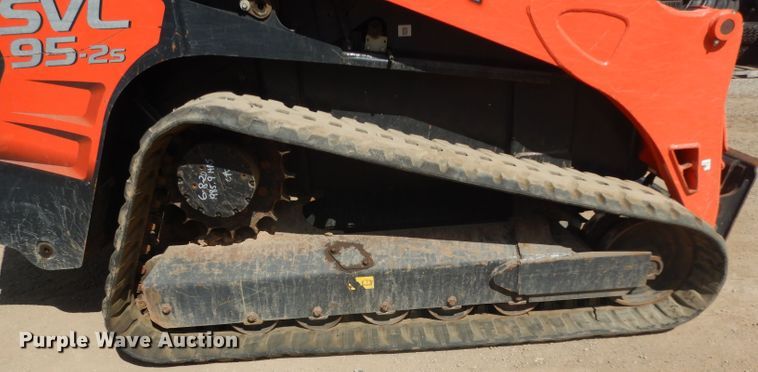 image for item DI8500 2017 Kubota SVL95-2S  tracked skid steer loader