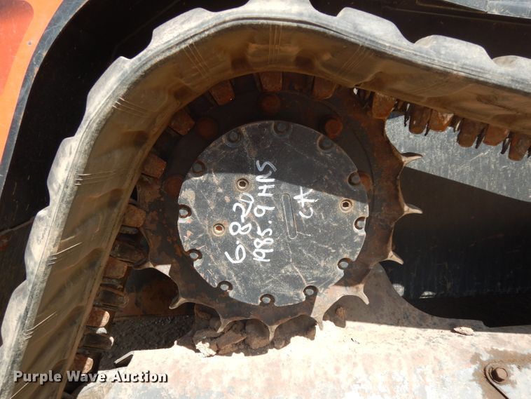 image for item DI8500 2017 Kubota SVL95-2S  tracked skid steer loader