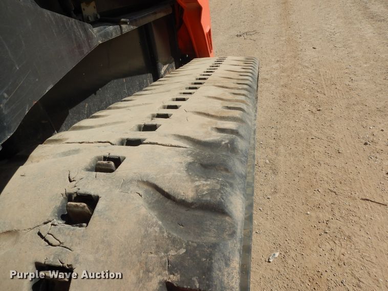 image for item DI8500 2017 Kubota SVL95-2S  tracked skid steer loader