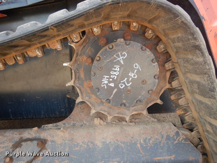 image for item DI8500 2017 Kubota SVL95-2S  tracked skid steer loader