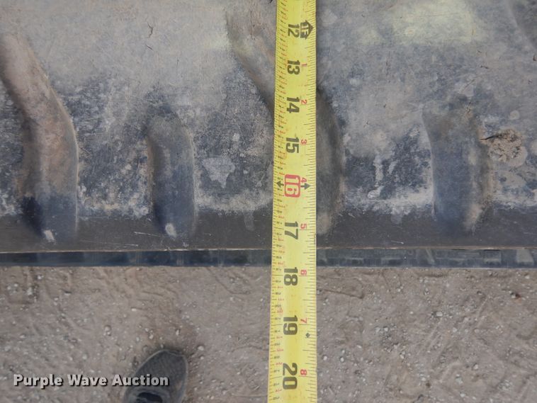 image for item DI8500 2017 Kubota SVL95-2S  tracked skid steer loader