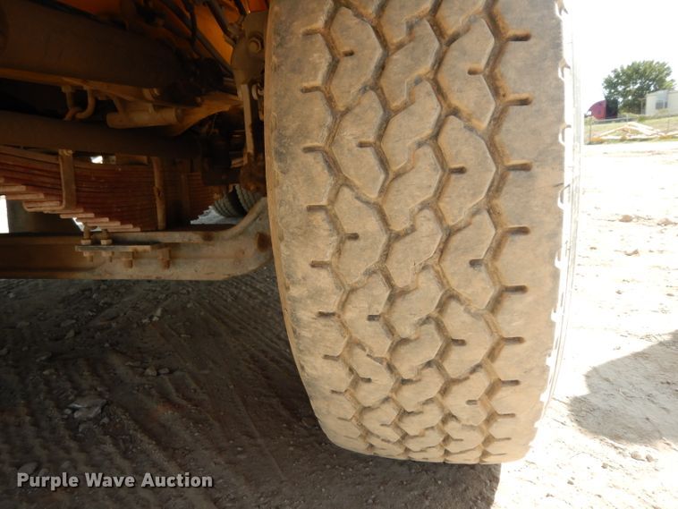 image for item DJ6541 2000 Badger 460 Hydro-Scopic  rubber tire excavator