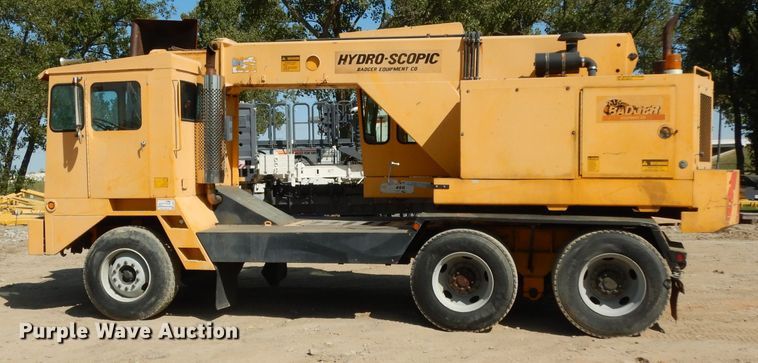 image for item DJ6541 2000 Badger 460 Hydro-Scopic  rubber tire excavator