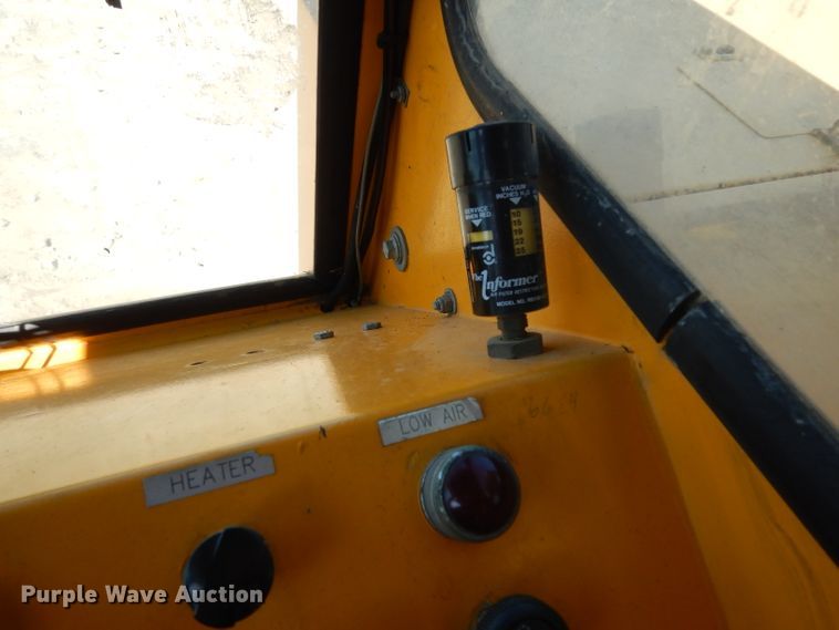 image for item DJ6541 2000 Badger 460 Hydro-Scopic  rubber tire excavator