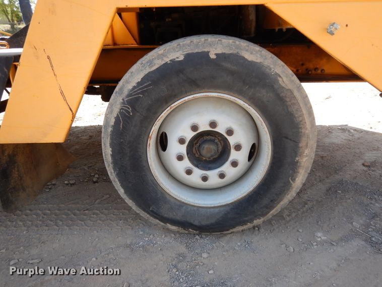 image for item DJ6541 2000 Badger 460 Hydro-Scopic  rubber tire excavator