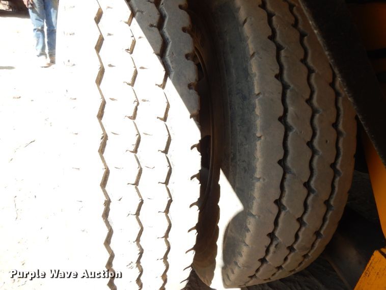 image for item DJ6541 2000 Badger 460 Hydro-Scopic  rubber tire excavator