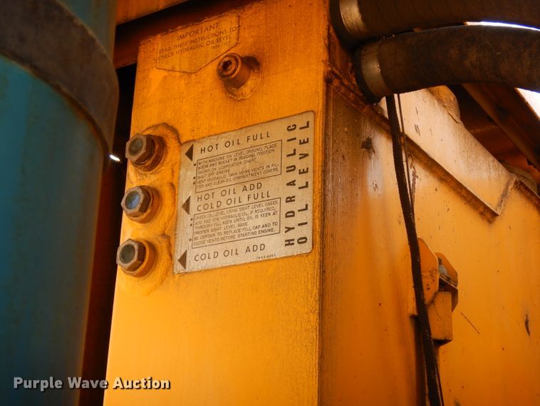 image for item DJ6541 2000 Badger 460 Hydro-Scopic  rubber tire excavator