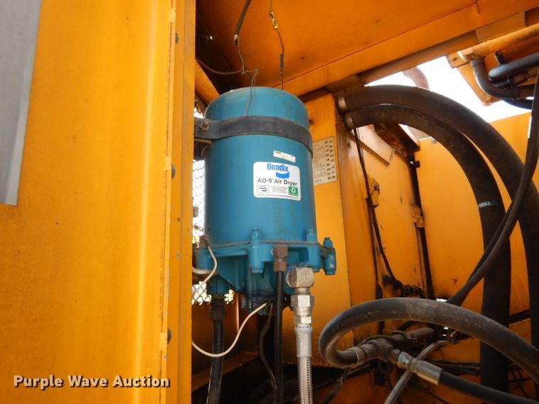 image for item DJ6541 2000 Badger 460 Hydro-Scopic  rubber tire excavator