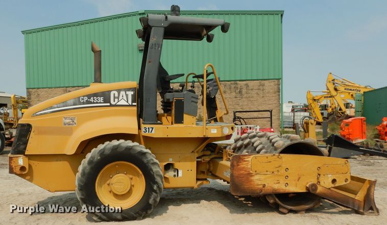 image for item DJ6543 2006 Caterpillar CP-433E  single drum roller