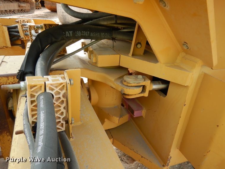 image for item DJ6543 2006 Caterpillar CP-433E  single drum roller