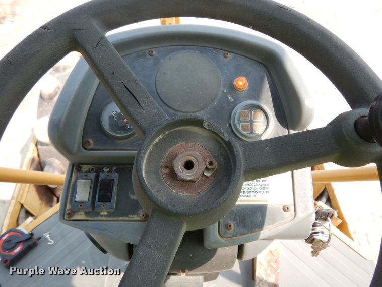 image for item DJ6543 2006 Caterpillar CP-433E  single drum roller