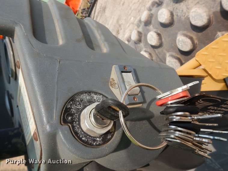 image for item DJ6543 2006 Caterpillar CP-433E  single drum roller