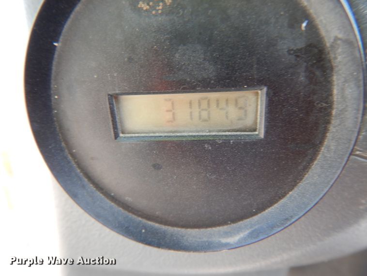 image for item DJ6543 2006 Caterpillar CP-433E  single drum roller