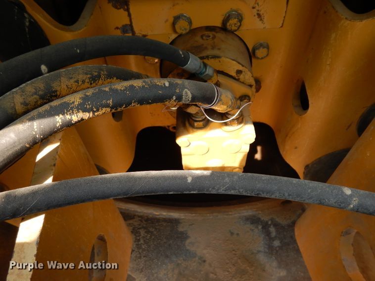 image for item DJ6543 2006 Caterpillar CP-433E  single drum roller