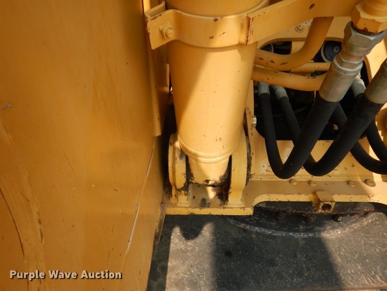 image for item DJ6544 2005 Caterpillar 320C excavator