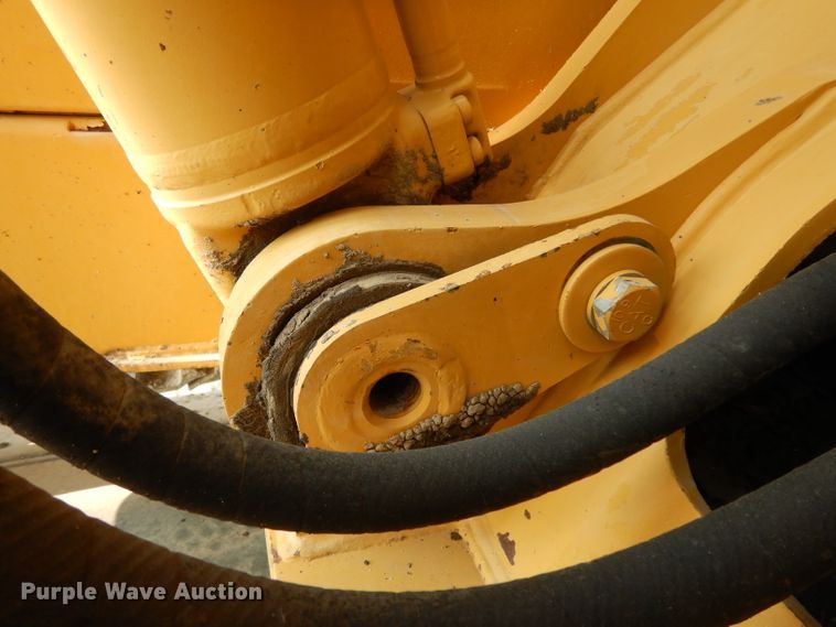 image for item DJ6544 2005 Caterpillar 320C excavator