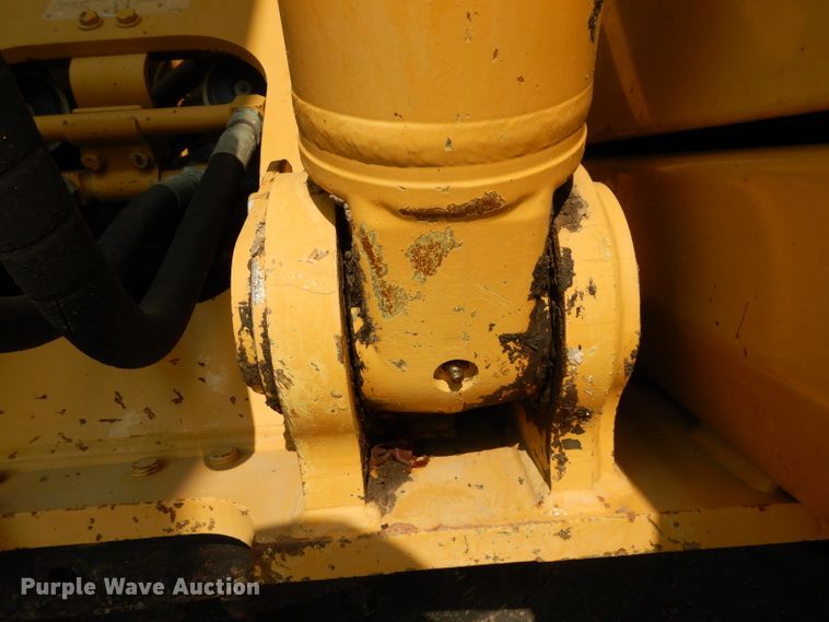 image for item DJ6544 2005 Caterpillar 320C excavator