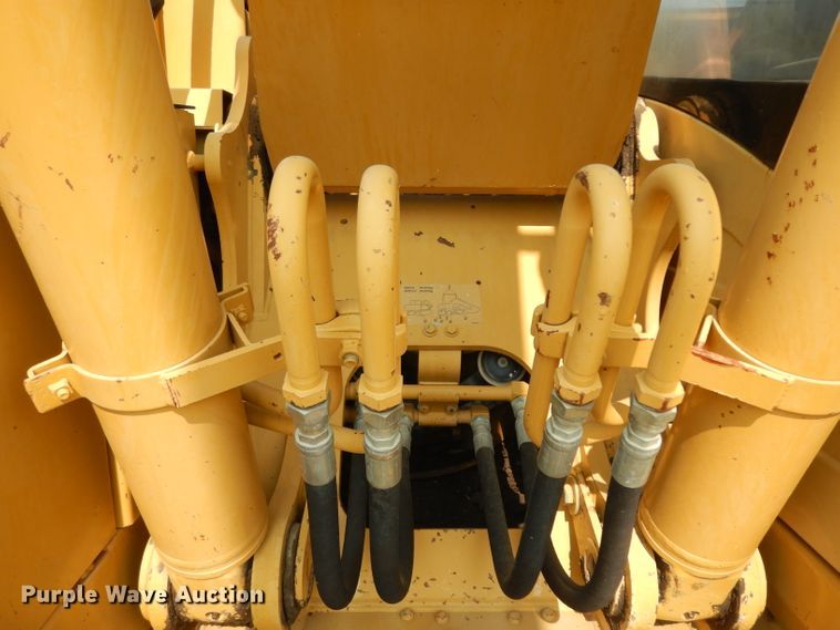 image for item DJ6544 2005 Caterpillar 320C excavator