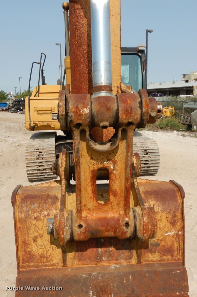 image for item DJ6544 2005 Caterpillar 320C excavator