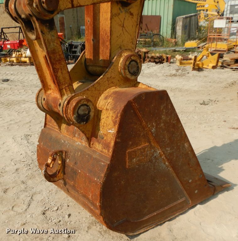image for item DJ6544 2005 Caterpillar 320C excavator