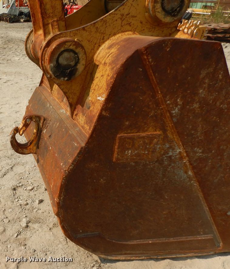 image for item DJ6544 2005 Caterpillar 320C excavator