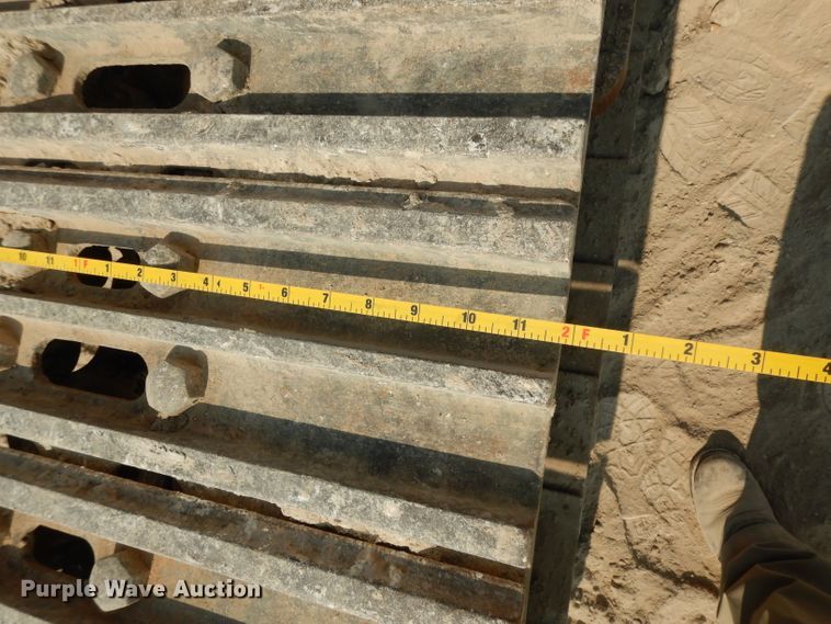 image for item DJ6544 2005 Caterpillar 320C excavator