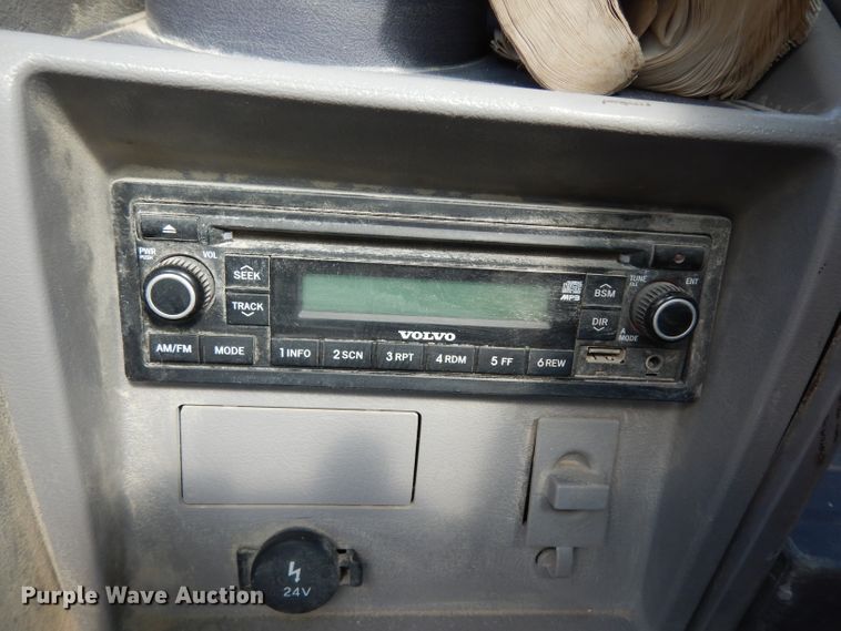 image for item DJ6545 2013 Volvo EC300D  excavator