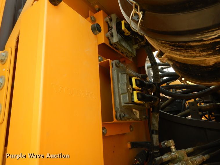 image for item DJ6545 2013 Volvo EC300D  excavator