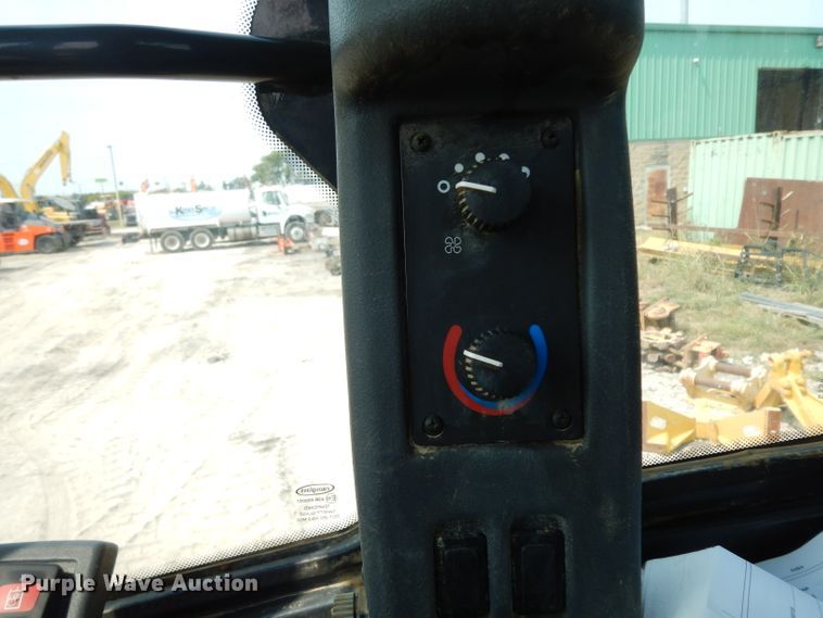 image for item DJ6546 2017 John Deere 644K  wheel loader