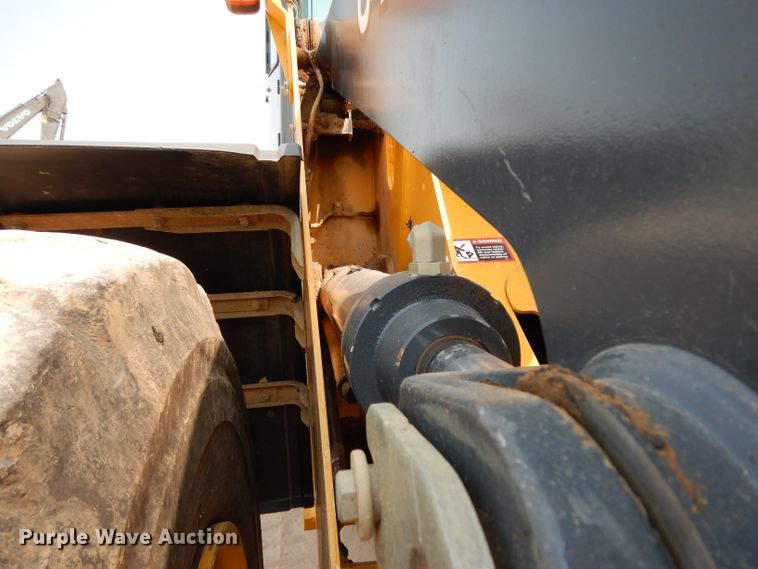 image for item DJ6546 2017 John Deere 644K  wheel loader