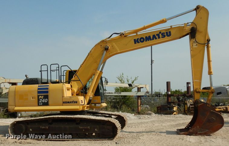 image for item DJ6547 2013 Komatsu PC240LC-10  excavator