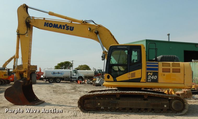 image for item DJ6547 2013 Komatsu PC240LC-10  excavator